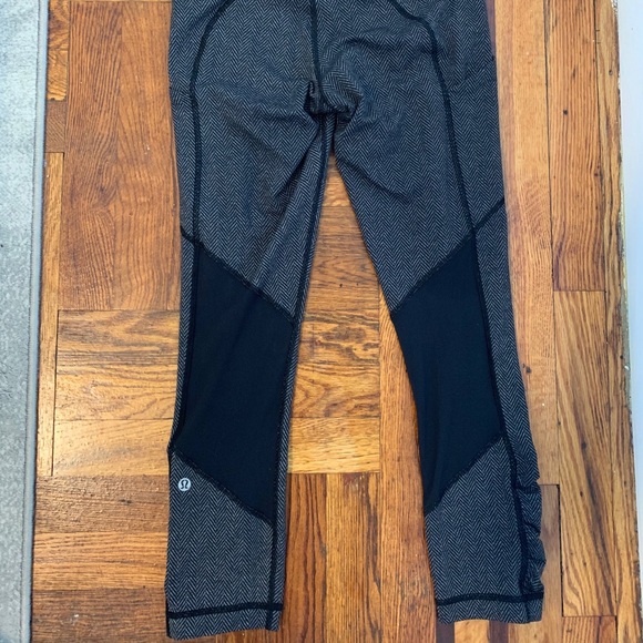 Lululemon Crop Leggings - Picture 2 of 2
